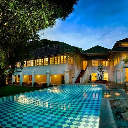 Готель Neemrana'S- Tower House Kochi Екстер'єр фото